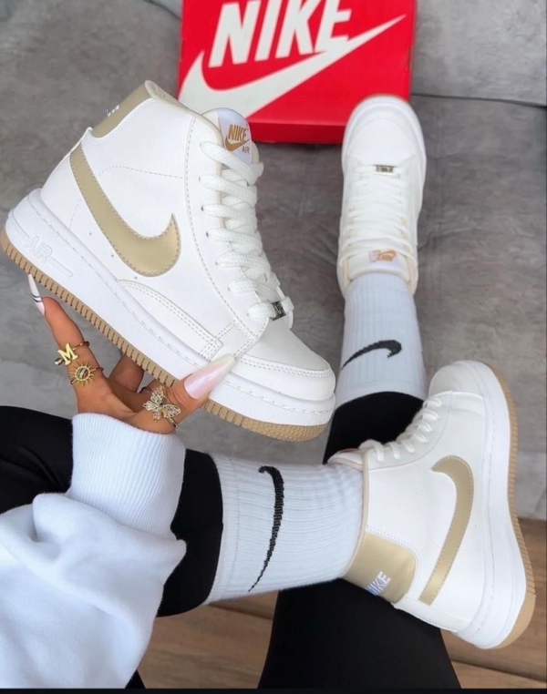 BOTA NIKE PLUS