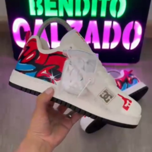 Zapatos DC – Estilo y Comodidad en Cada Paso