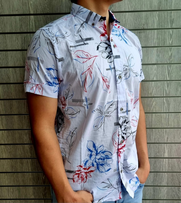 👔 Camisa Estampada Floral para Hombre – Estilo Tropical Urbano